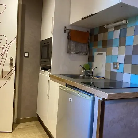 Cote Brune 5 Apartment *